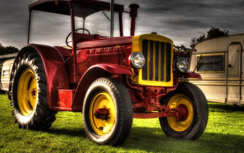 Red Tractor — Field & Furrow Supplies